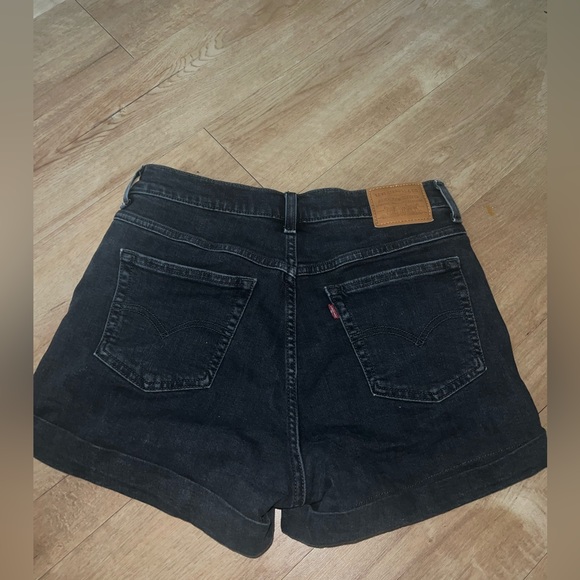 Black Levi shorts - Picture 3 of 3